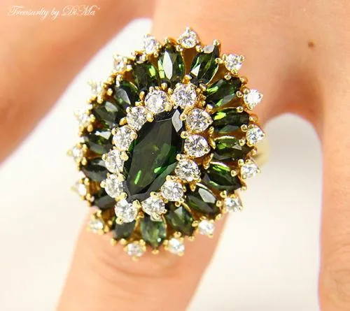 9.73CT HUGE VINTAGE ESTATE RETRO GREEN TOURMALINE DIAMOND CLUSTER BALLERINA RING