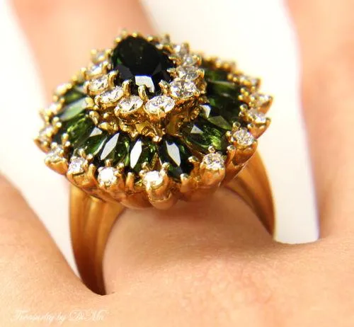 9.73CT HUGE VINTAGE ESTATE RETRO GREEN TOURMALINE DIAMOND CLUSTER BALLERINA RING