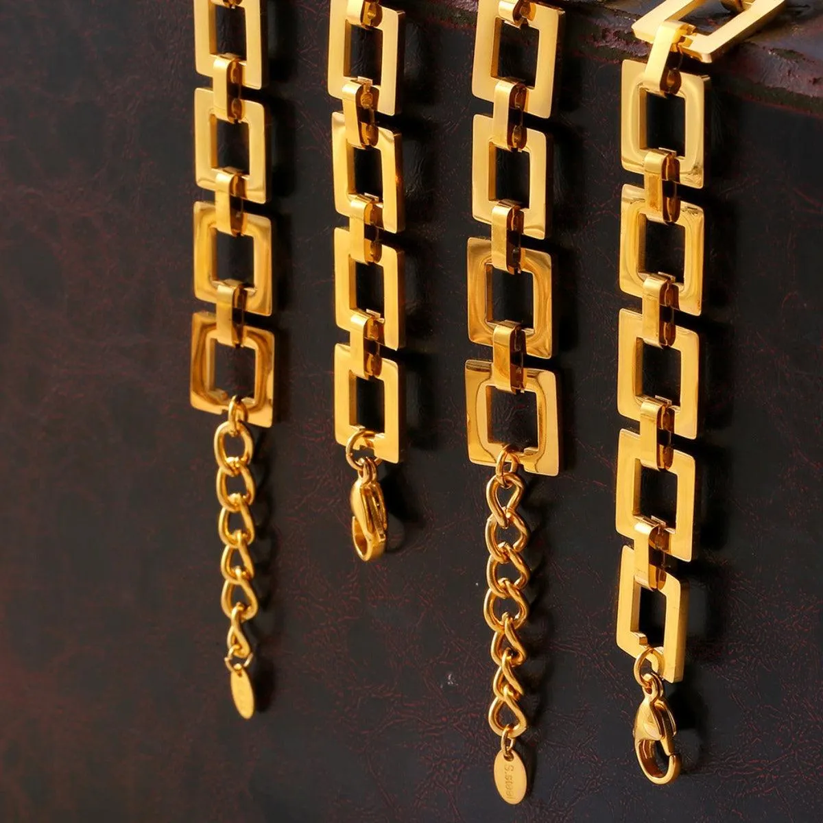 Bracelet 18K gold-plated Titanium Steel Hollow Square Chain