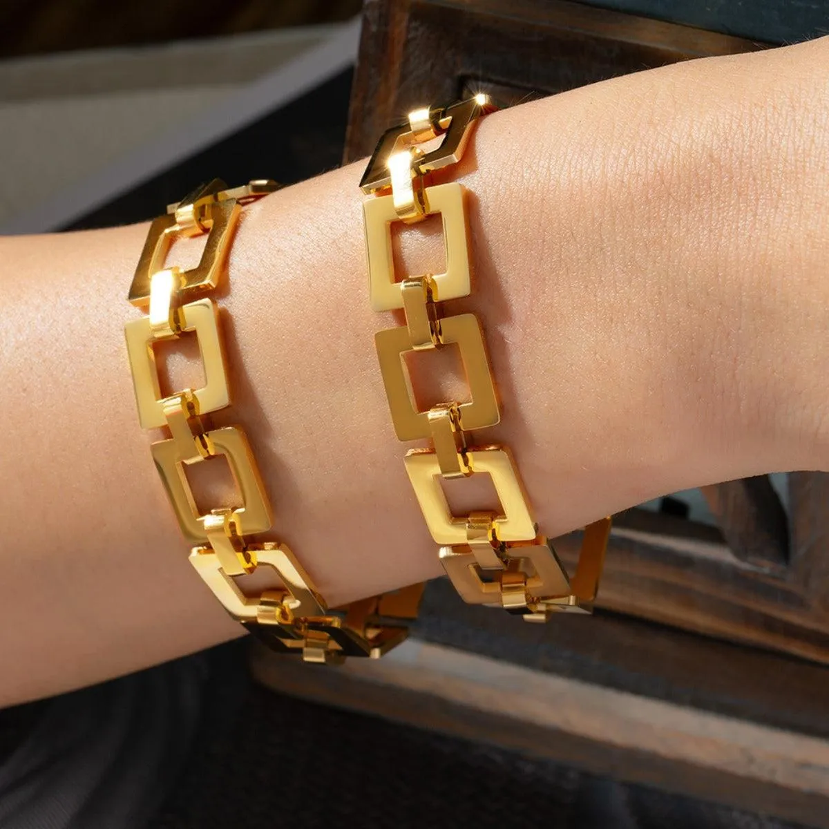 Bracelet 18K gold-plated Titanium Steel Hollow Square Chain