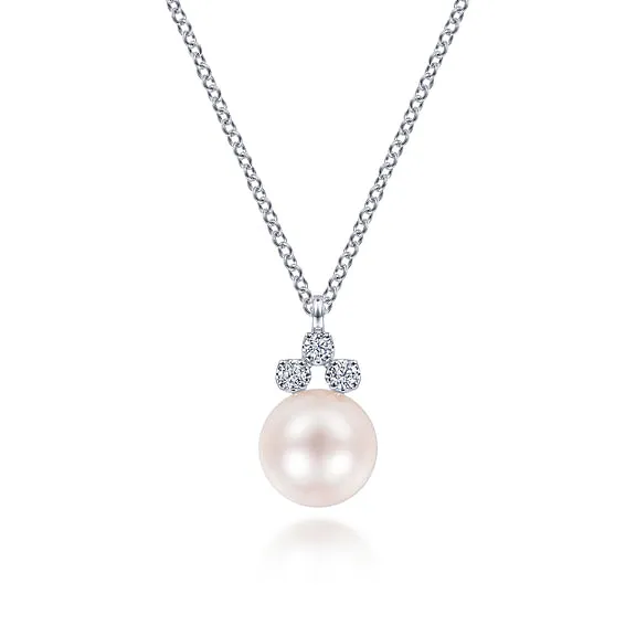 Diamond and Pearl Necklace in 14K White Gold