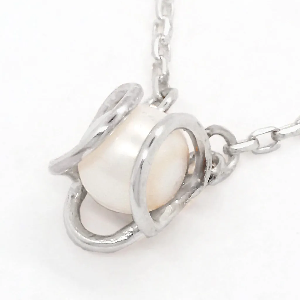 Floating Pearl Necklace