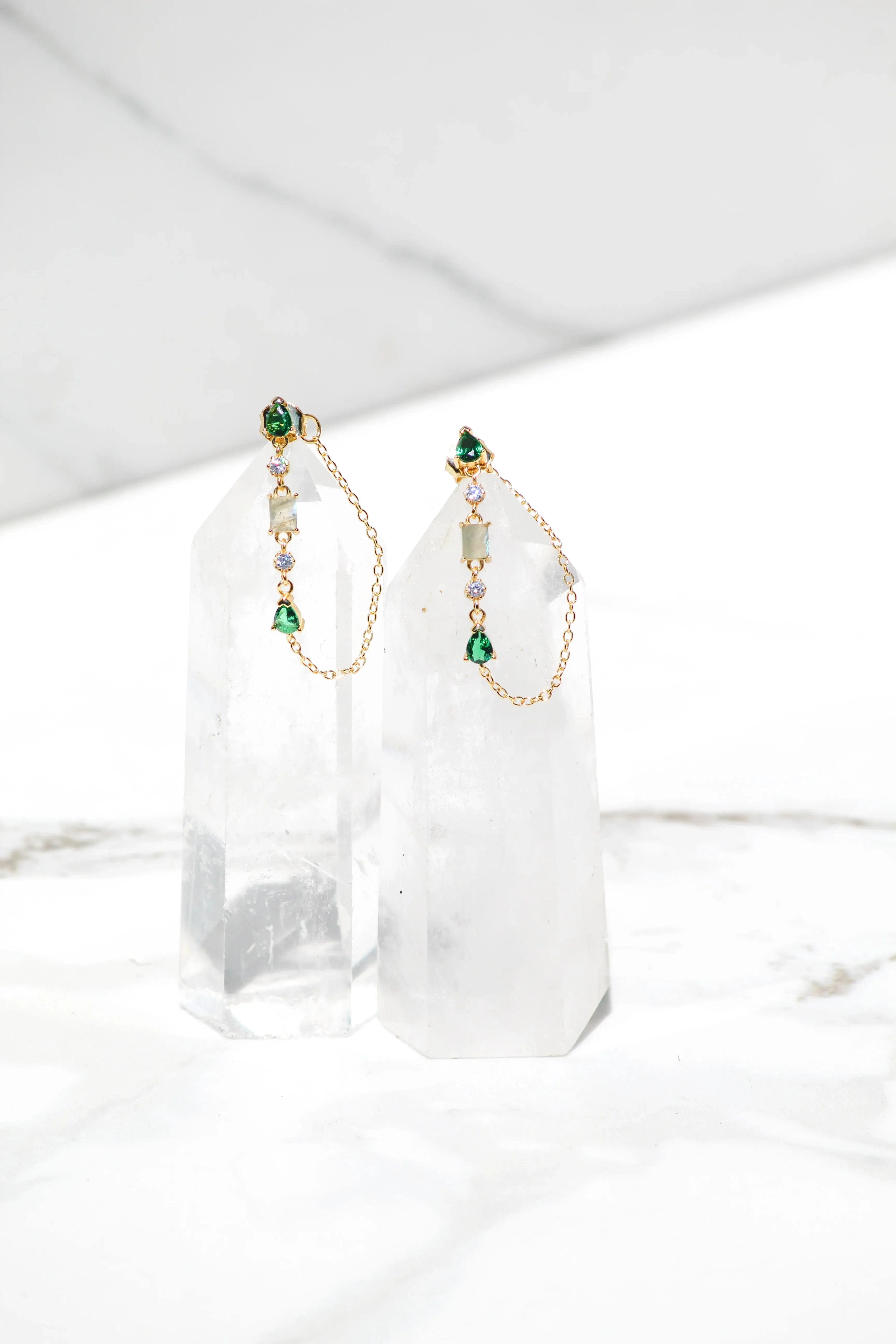 Native Gem Droplet Earrings 14kgv - Emerald CZ & Labradorite