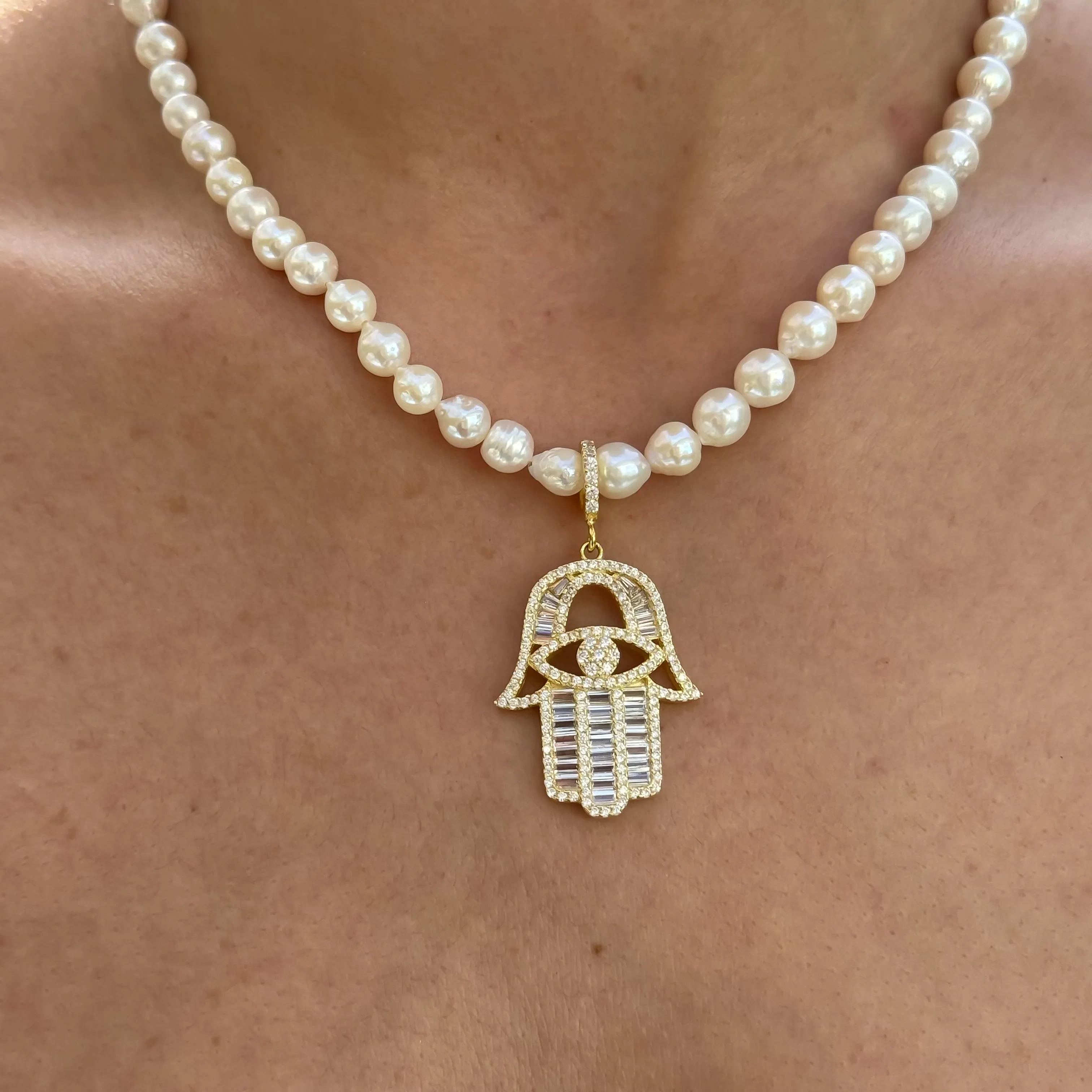 Pearl beaded baguette hamsa necklace