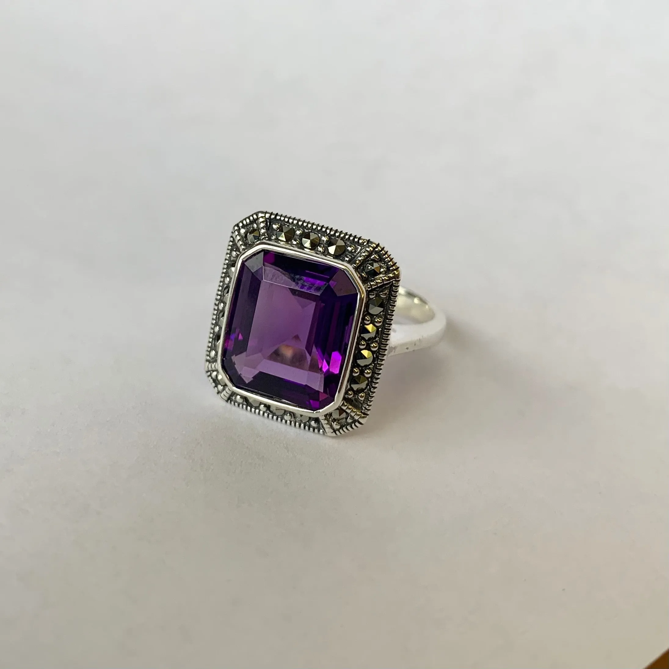 Queen Solitaire Amethyst Ring