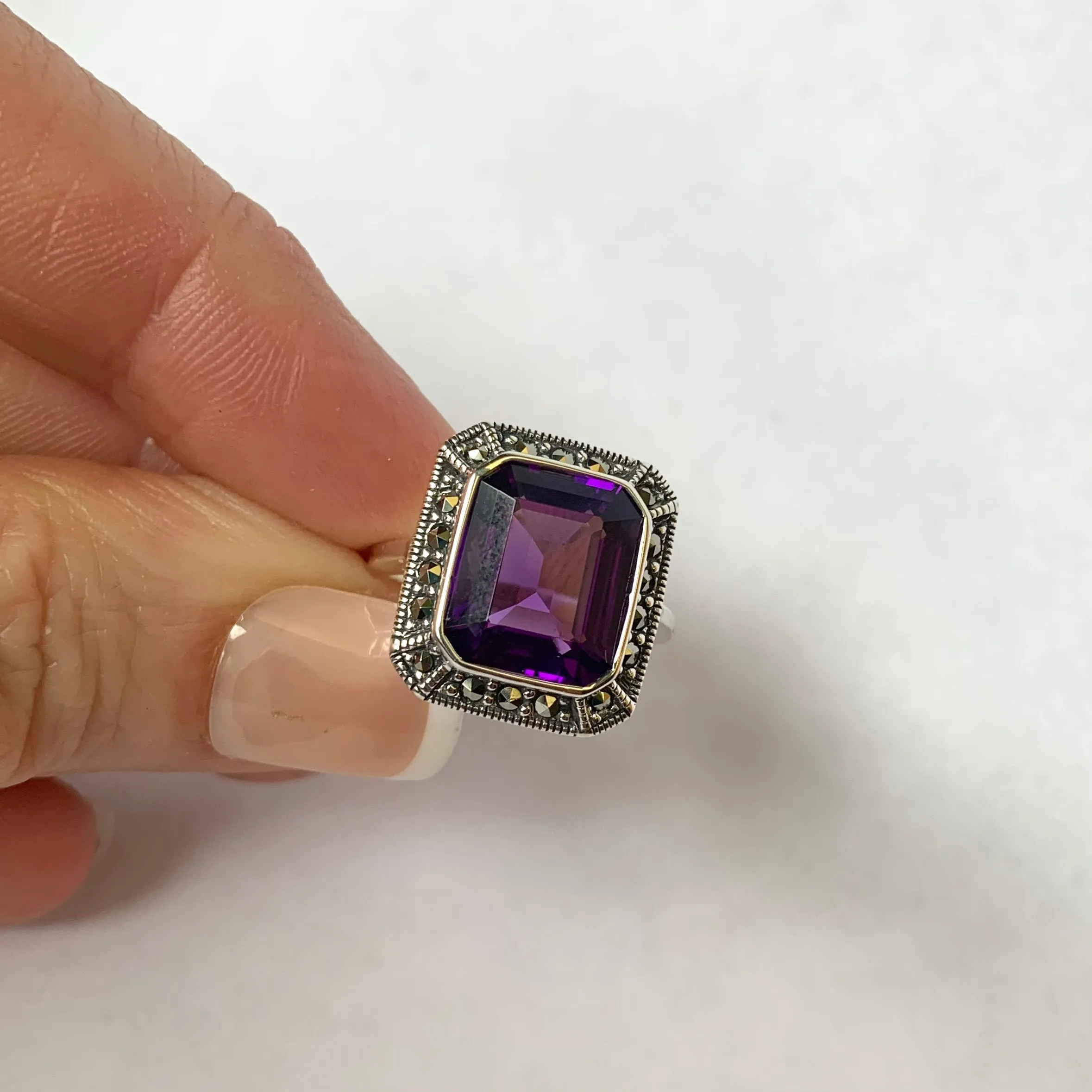 Queen Solitaire Amethyst Ring