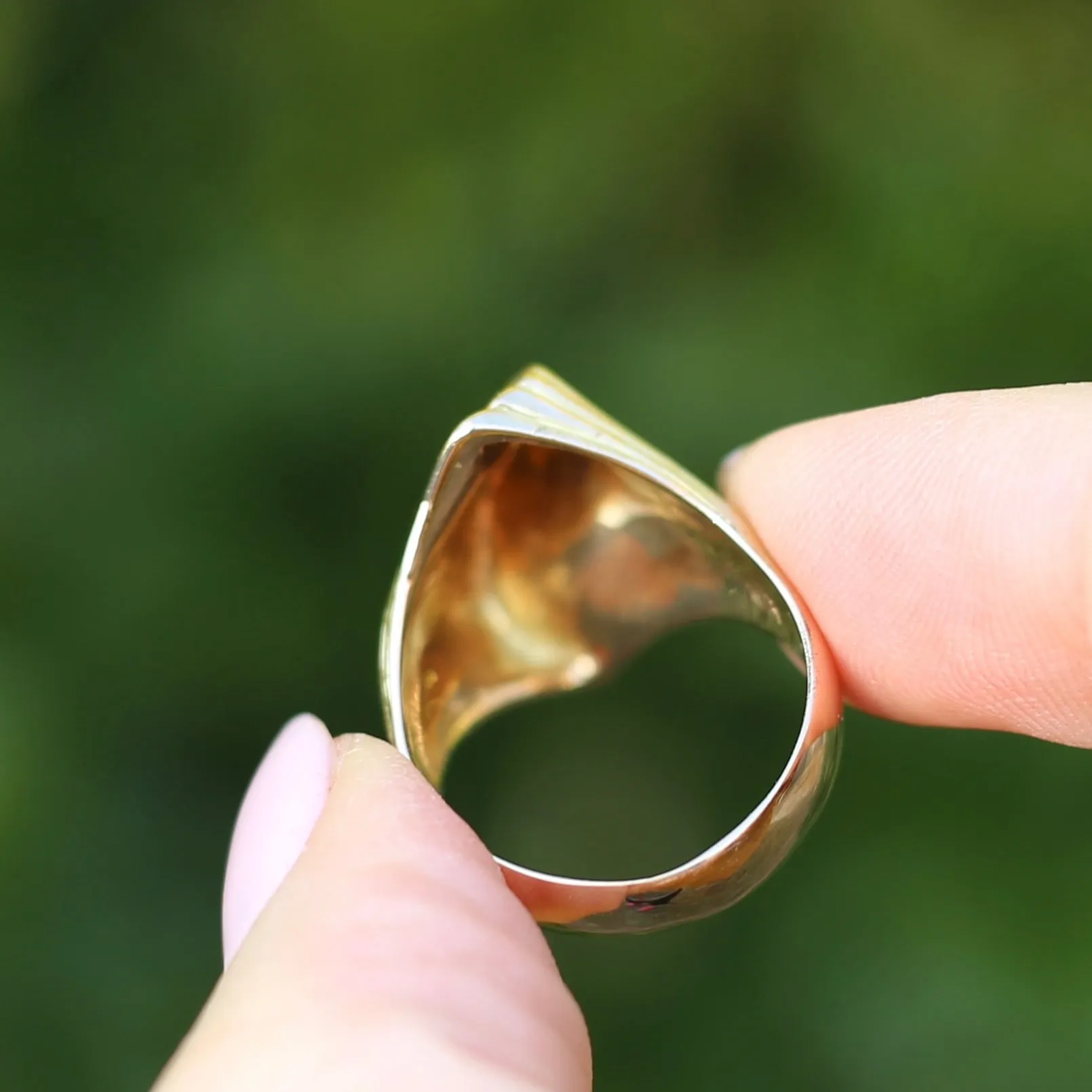 Retro 1970s 14ct Gold Sculptured Shell or Fan Ring, size R or 8.5 (maybe fits a bit bigger)