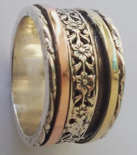 Spinner ring for woman. Floral spinning ring. Glamorous Meditation ring for women.