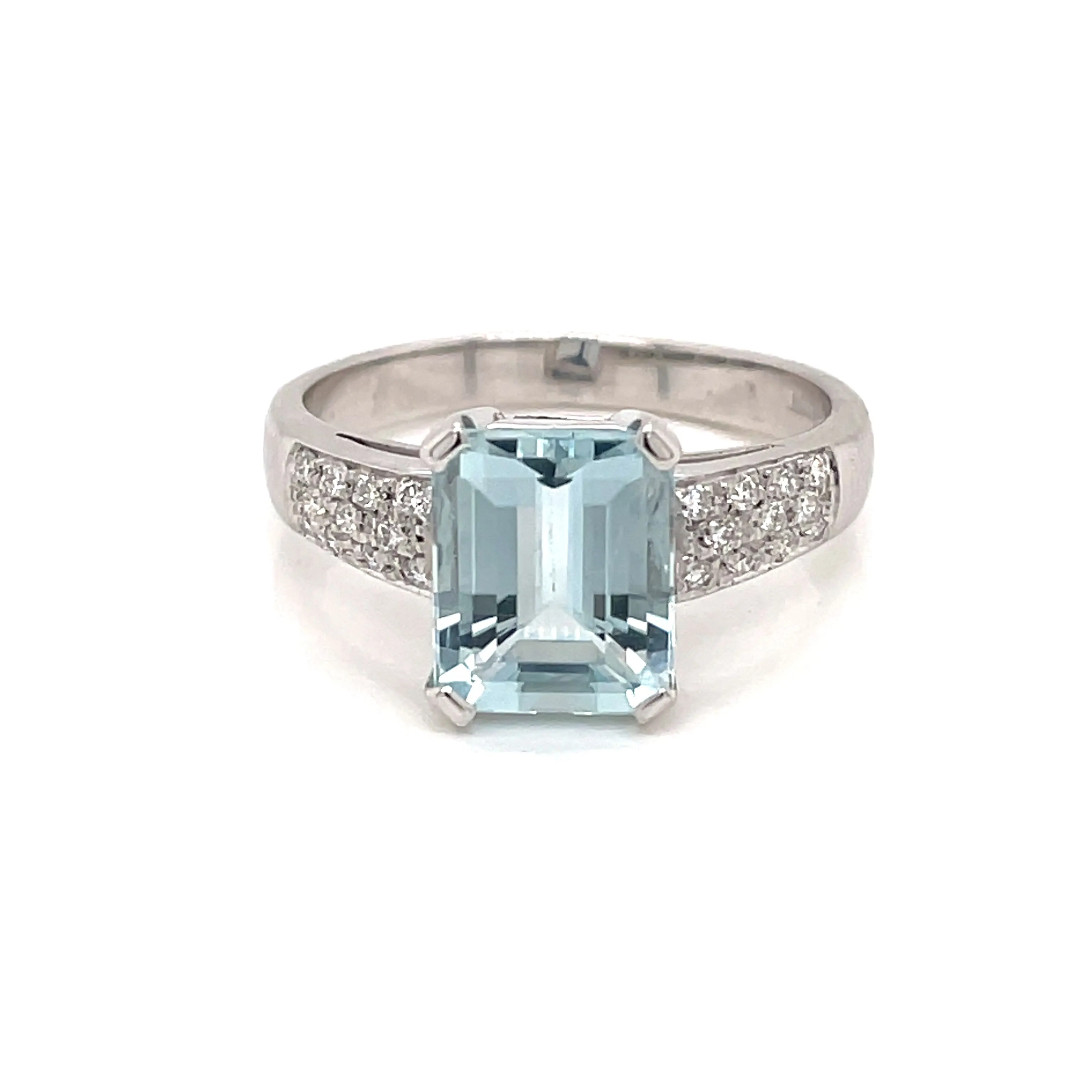 Vintage 2.5 carats Aquamarine Diamond Gold Ring