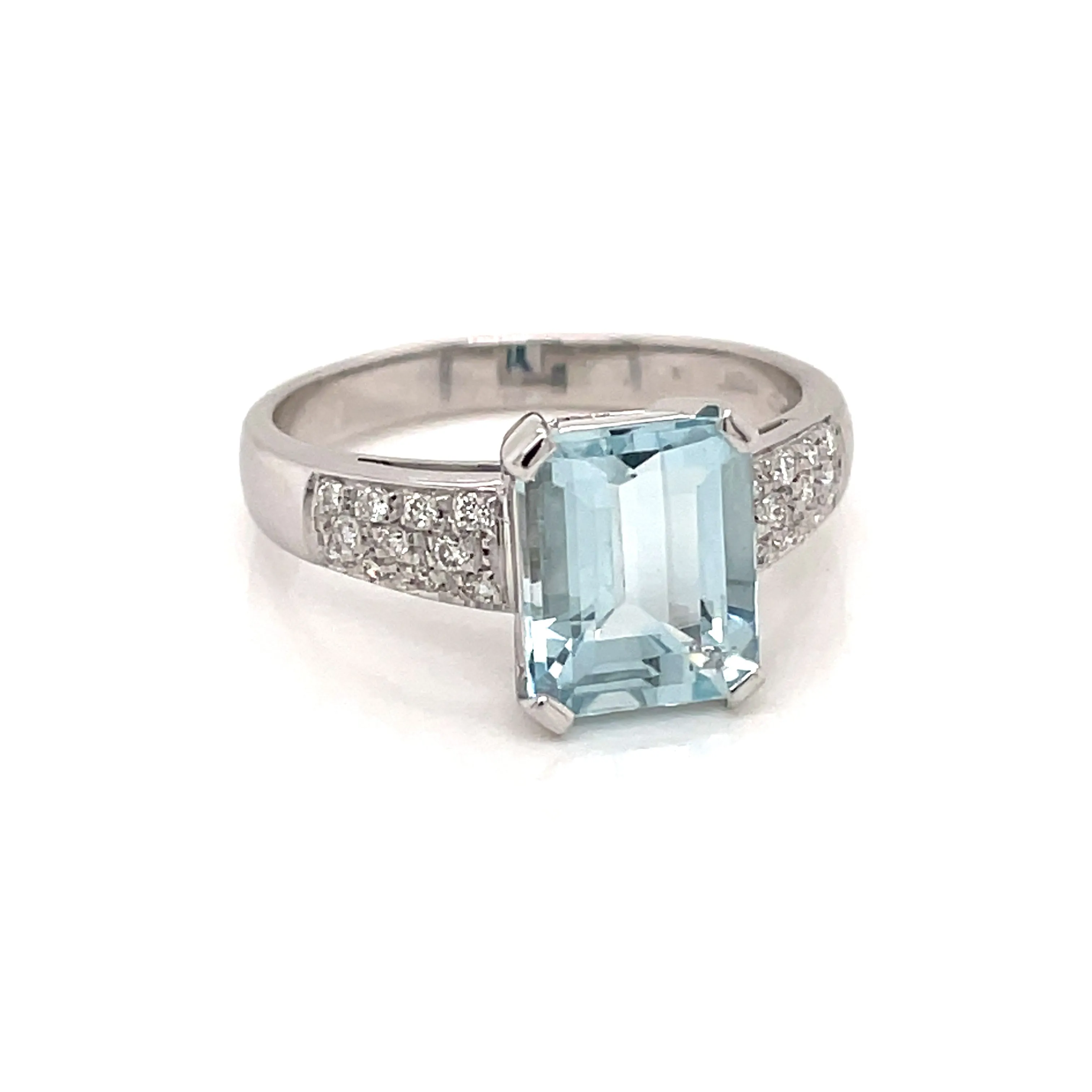 Vintage 2.5 carats Aquamarine Diamond Gold Ring