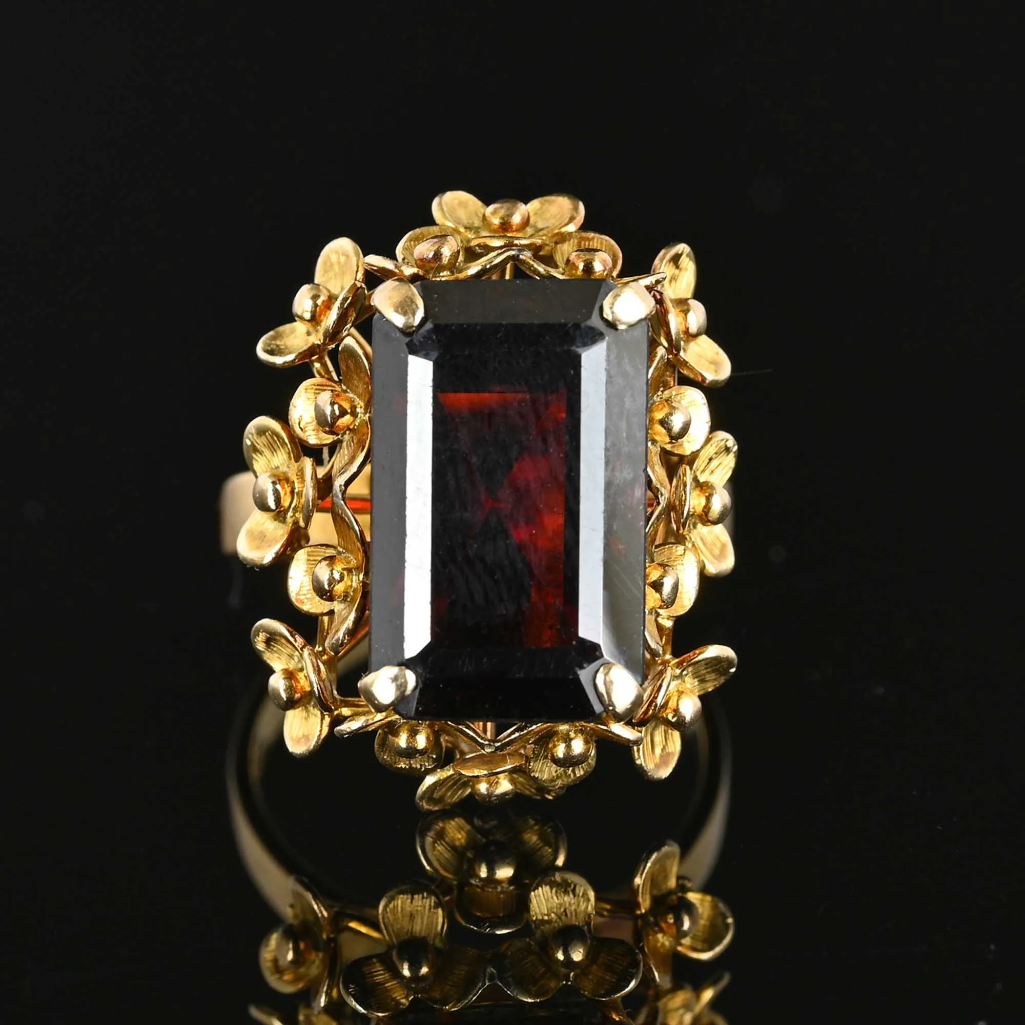 Vintage Flower Cluster Garnet Ring in 14K Gold